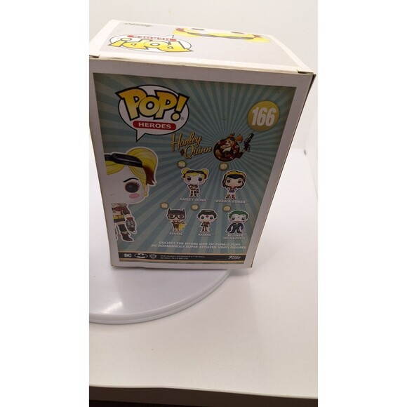 Funko Pop Heroes #166 DC Comics Bombshells Harley‎ Quinn  and Batman #54 - Picture 10 of 11